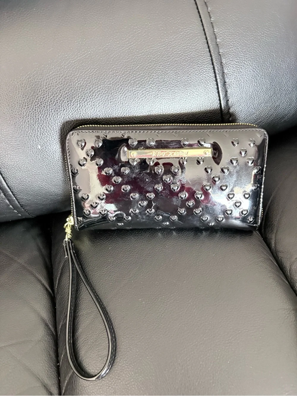 Betsey Johnson Black Patent Heart Wristlet Clutch